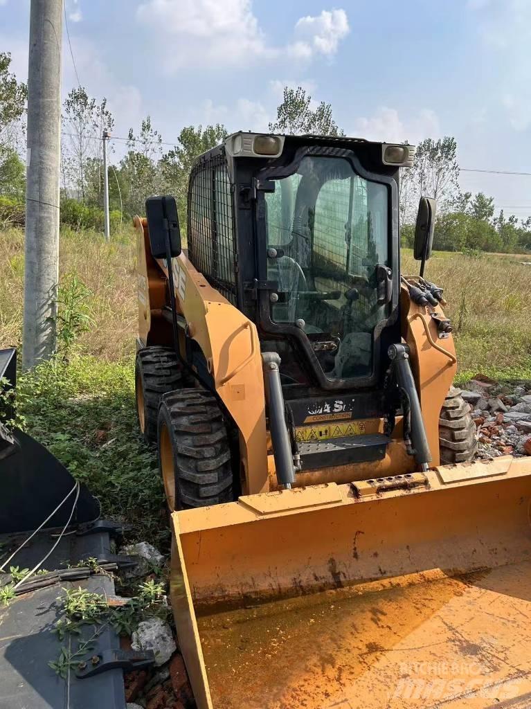 CASE SR 175 Krautuvai su šoniniu pasukimu