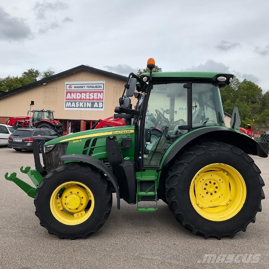 John Deere 5125R Traktoriai