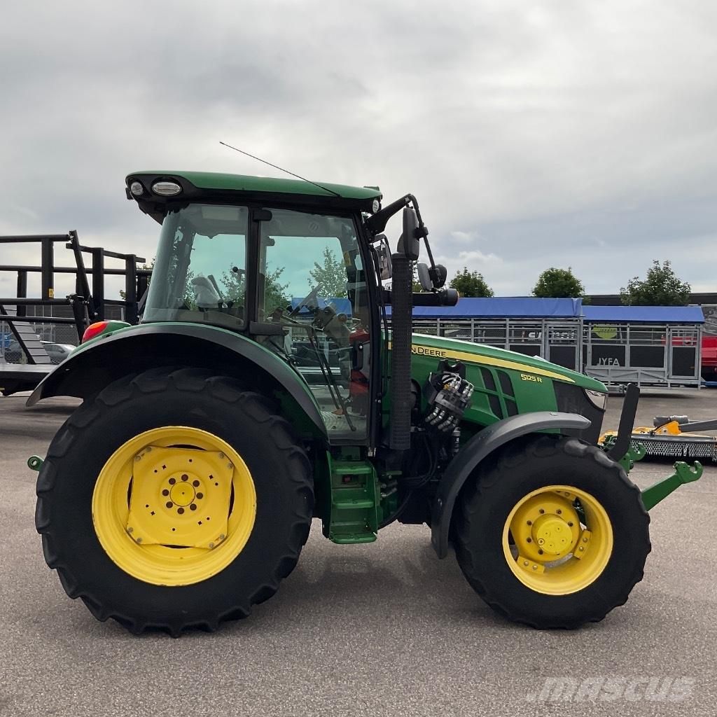 John Deere 5125R Traktoriai