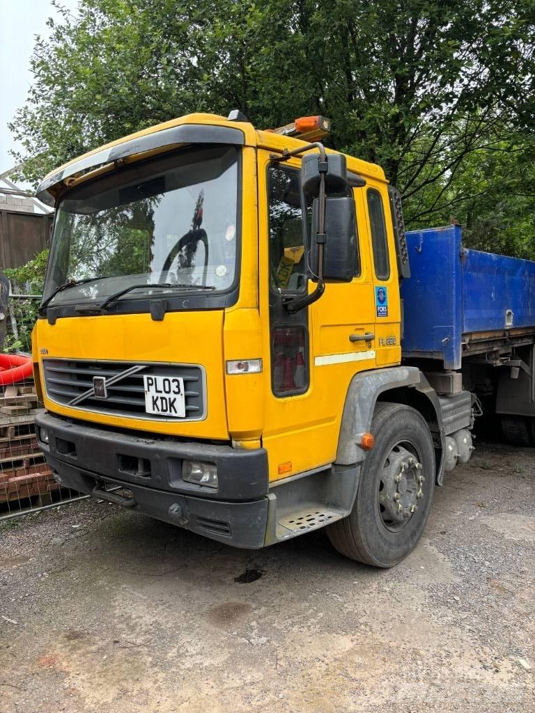 Volvo FL 220 Platformos/ Pakrovimas iš šono