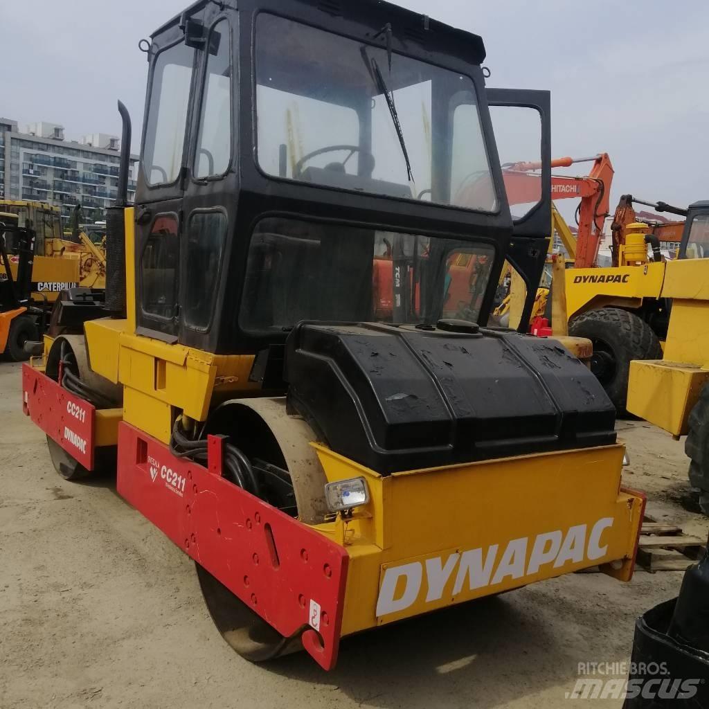 Dynapac CC 211 Porinių būgnų volai