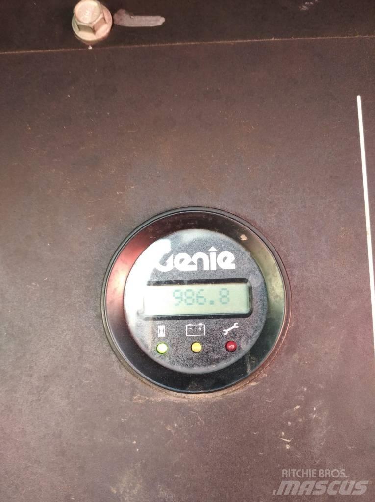 Genie Z60/37DC Ant vilkikų montuojamos kėlimo platformos