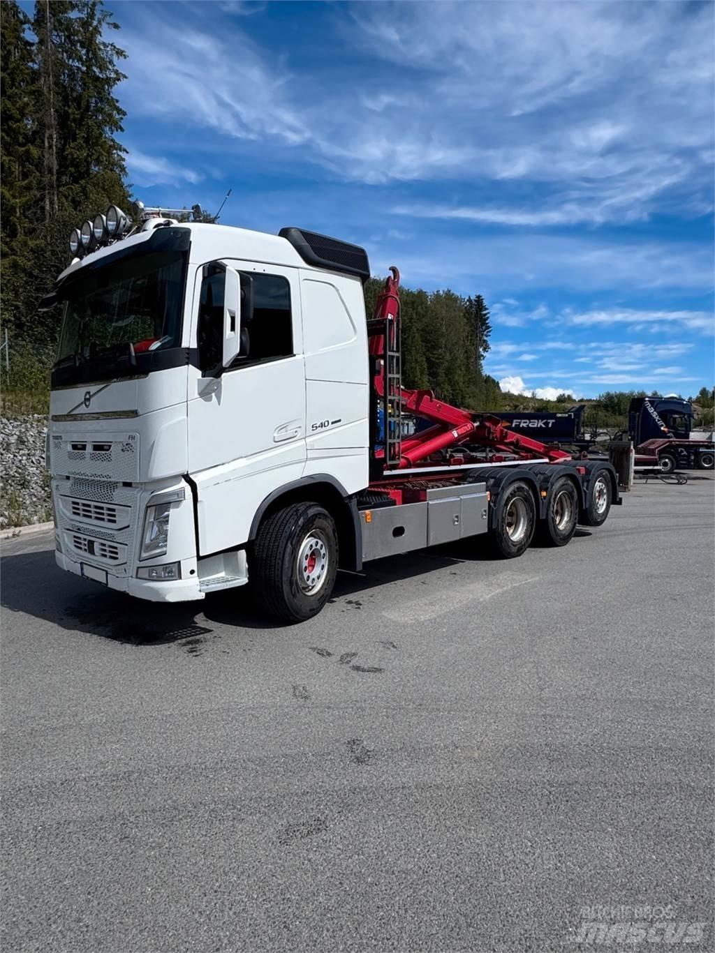 Volvo FH 540 8X4 Sunkvežimiai su keliamuoju kabliu