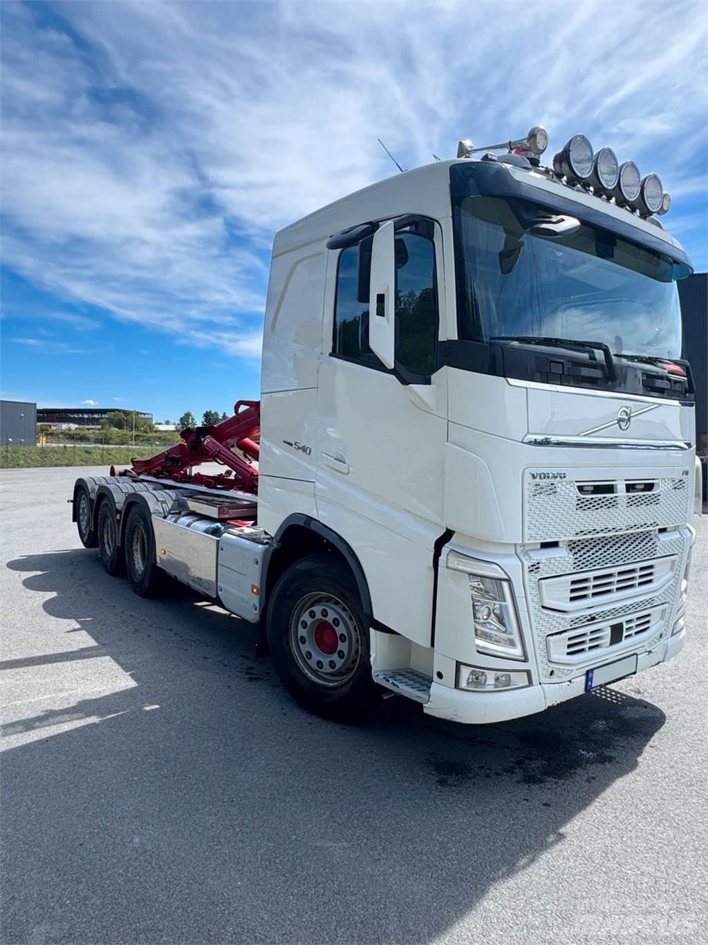 Volvo FH 540 8X4 Sunkvežimiai su keliamuoju kabliu