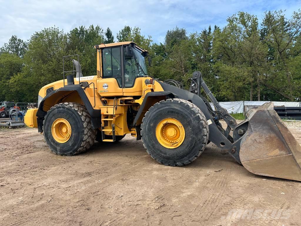 Volvo L 220 G Naudoti ratiniai krautuvai