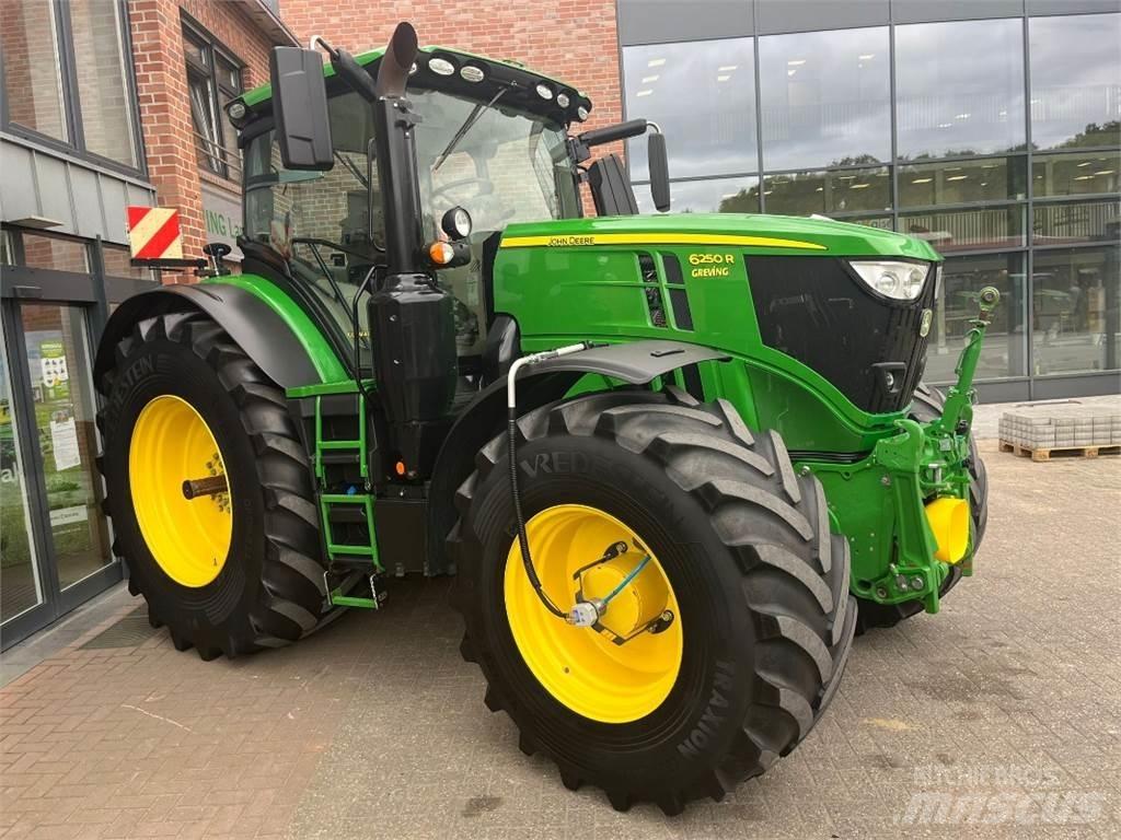 John Deere 6250R Traktoriai
