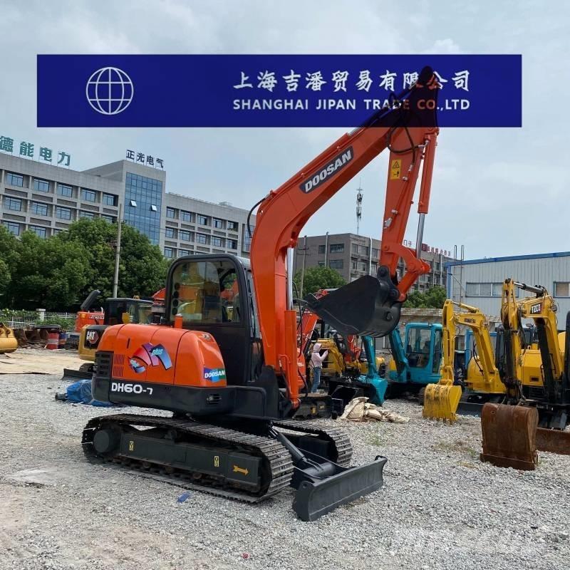 Doosan DH 60 Vikšriniai ekskavatoriai