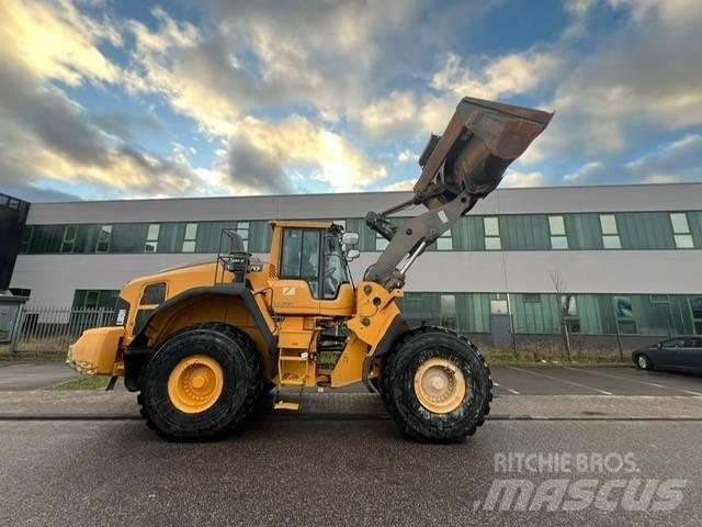 Volvo 180 H Naudoti ratiniai krautuvai