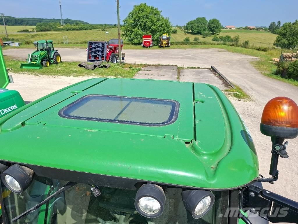 John Deere 6110M Traktoriai