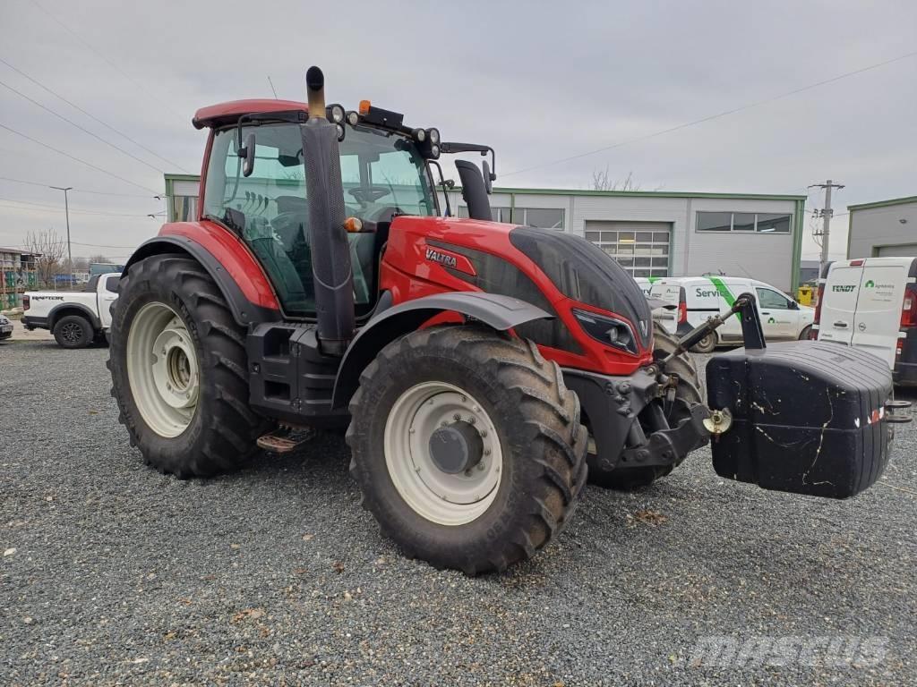 Valtra T 234 Traktoriai