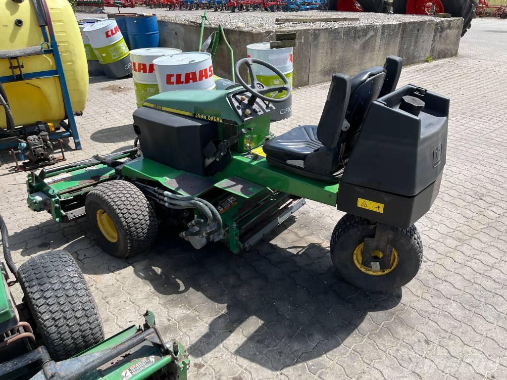 John Deere 2653 Sodo traktoriukai-vejapjovės