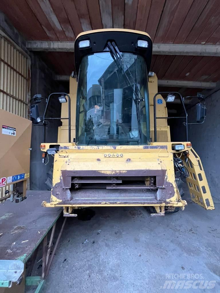 New Holland TF 76 Derliaus nuėmimo kombainai