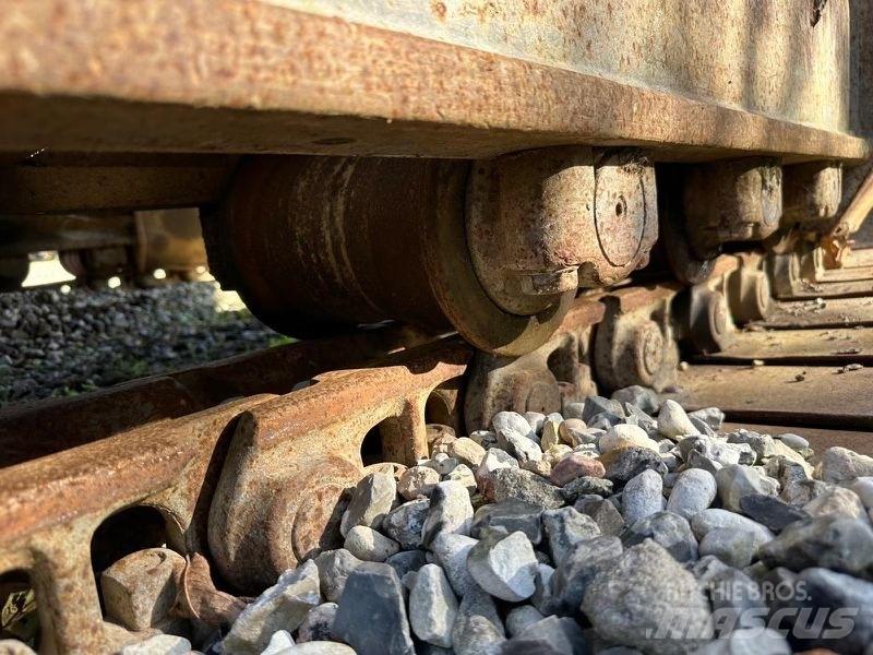 CAT 325 L Vikšriniai ekskavatoriai