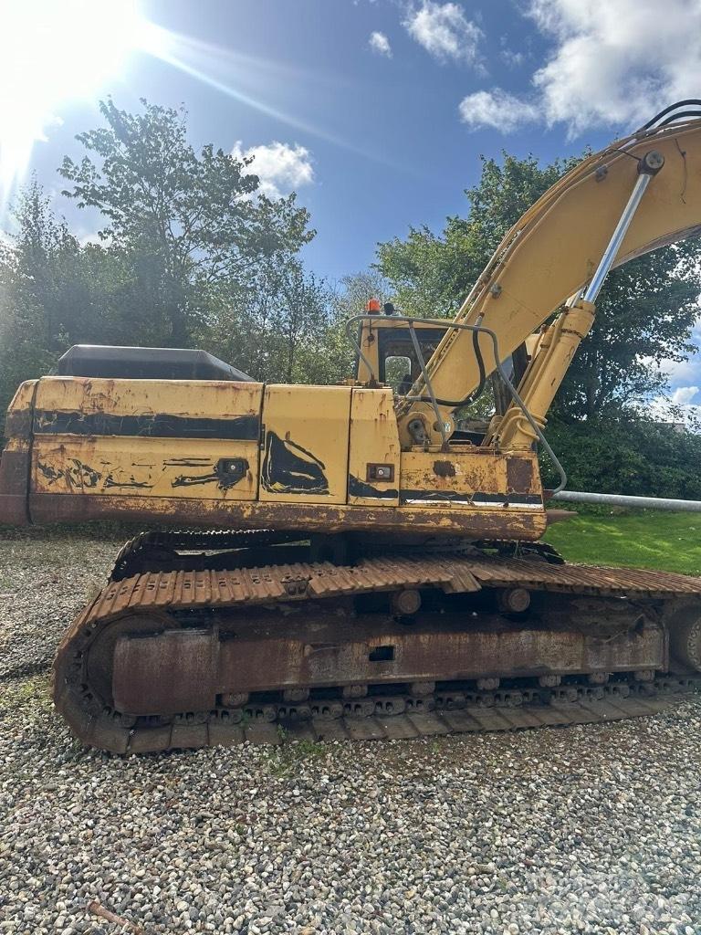 CAT 325 L Vikšriniai ekskavatoriai
