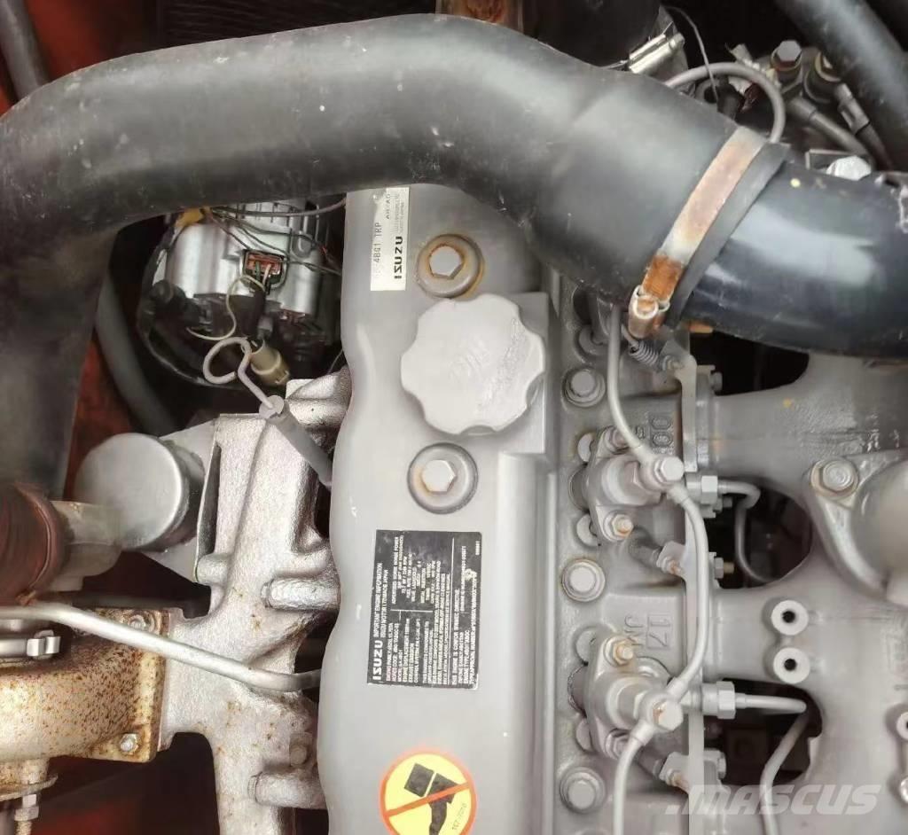 Hitachi 135US Vikšriniai ekskavatoriai