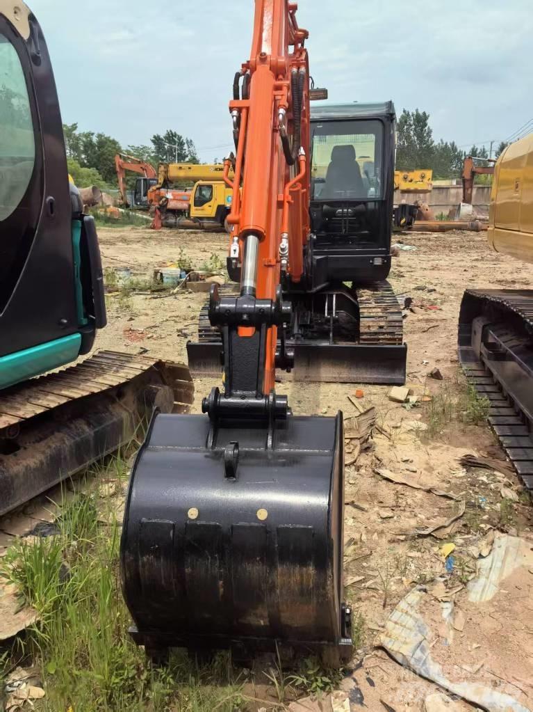 Doosan DX 60 Vikšriniai ekskavatoriai