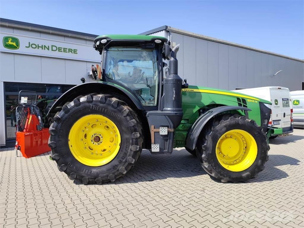 John Deere 8345R Traktoriai