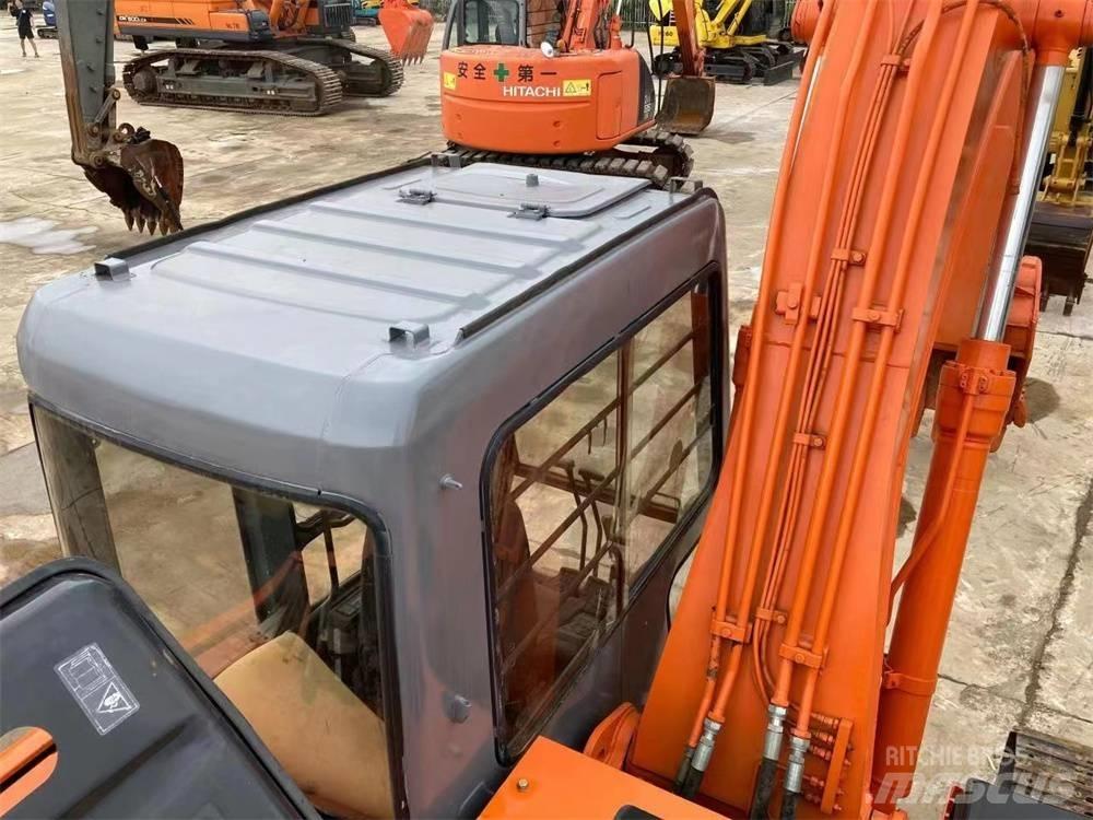 Hitachi EX 1200 Vikšriniai ekskavatoriai