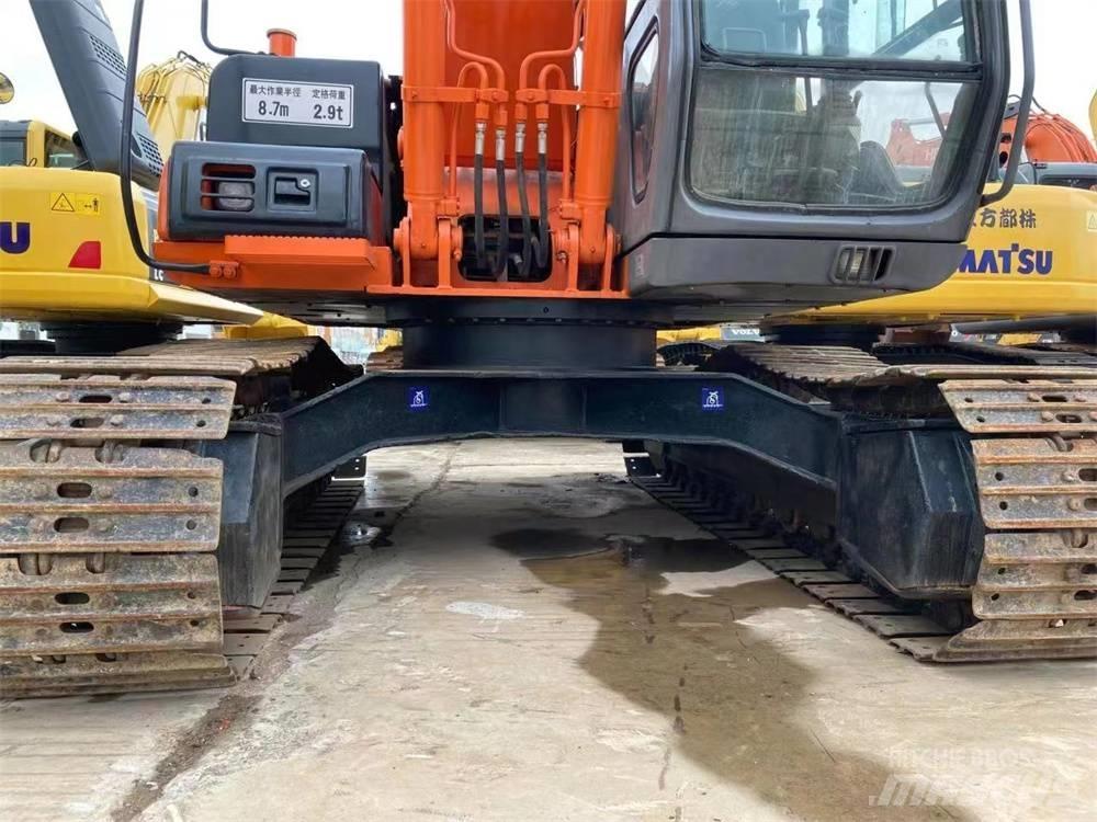 Hitachi EX 1200 Vikšriniai ekskavatoriai