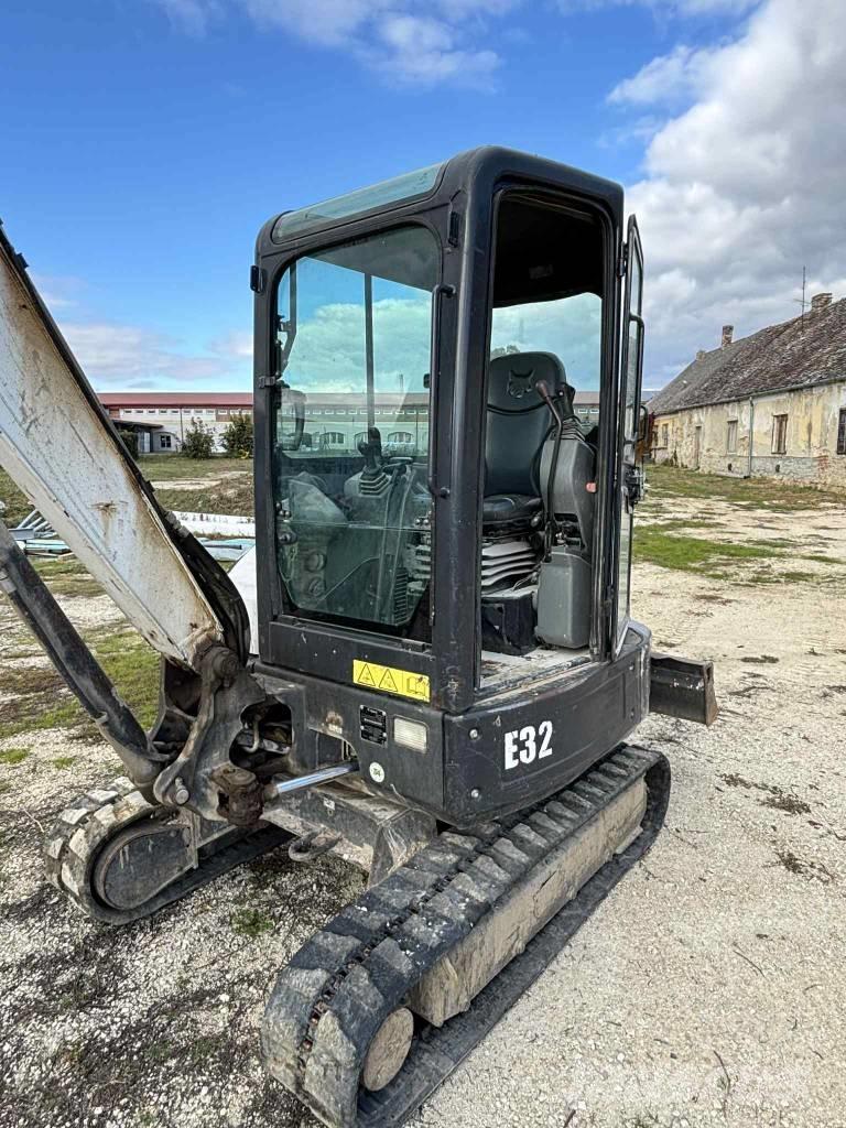 Bobcat E 32 Mini ekskavatoriai < 7 t
