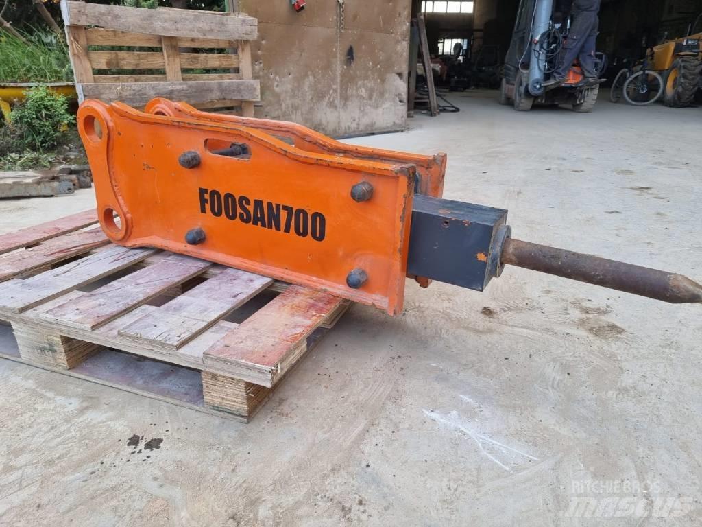  Foosan 700 Hidrauliniai kūjai / Trupintuvai