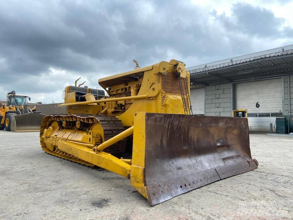 CAT D 8 Vikšriniai buldozeriai