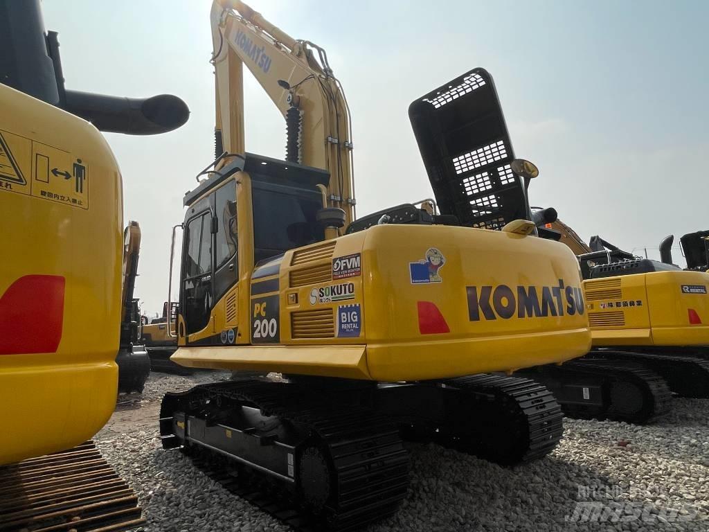 Komatsu PC 200 Vikšriniai ekskavatoriai