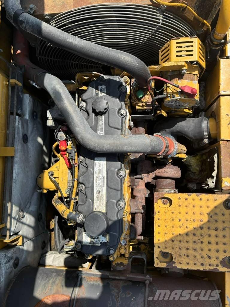 CAT 325 D L Vikšriniai ekskavatoriai