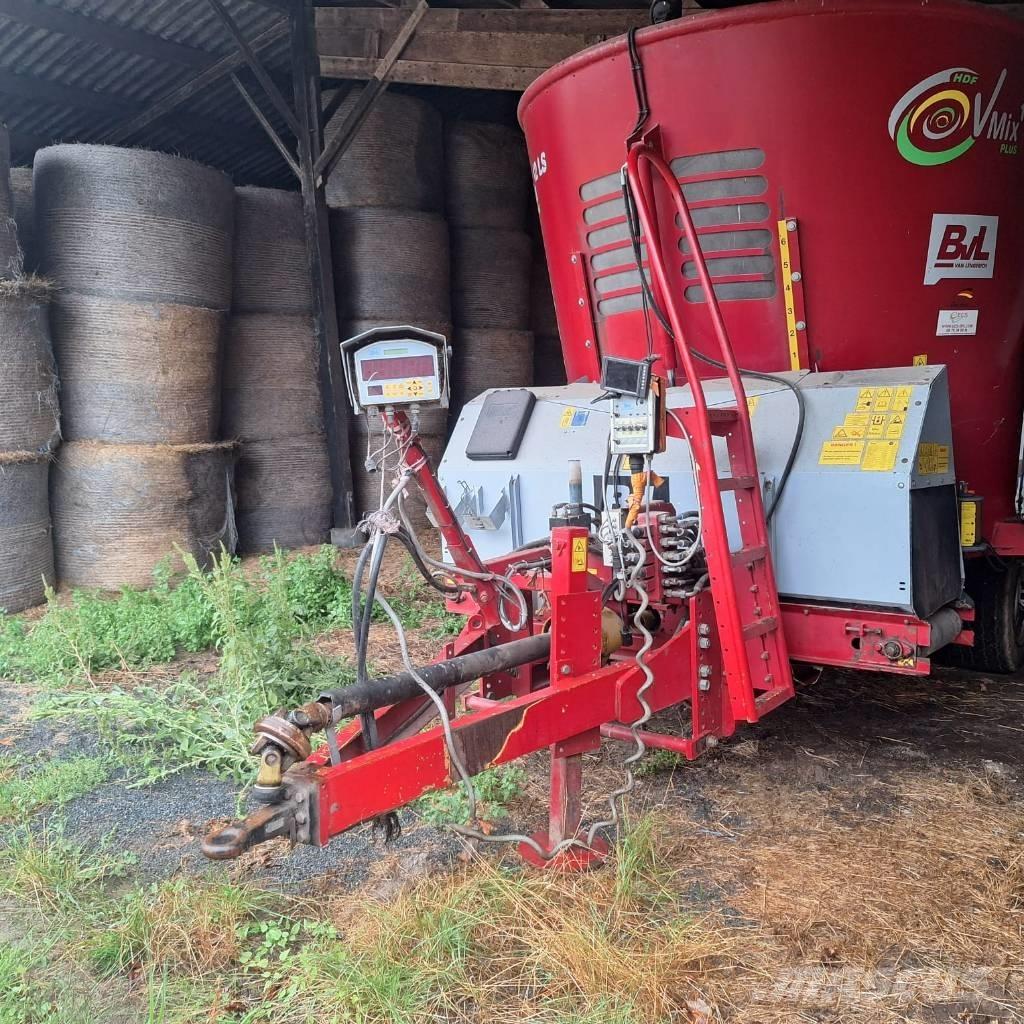 BvL V MIS 12 LS Pašarų maišytuvai-dalytuvai