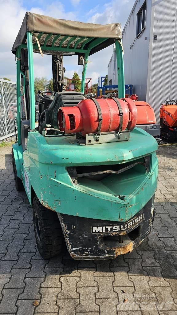 Mitsubishi FG 35 N LPG (dujiniai) krautuvai