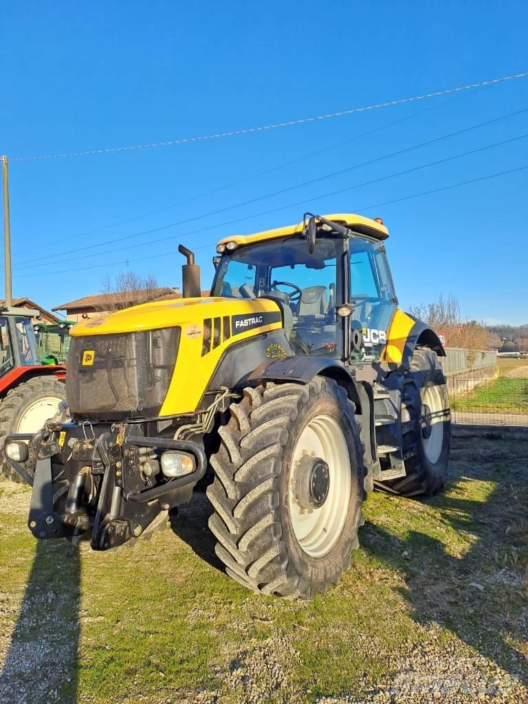 JCB Fastrac 8250 Traktoriai