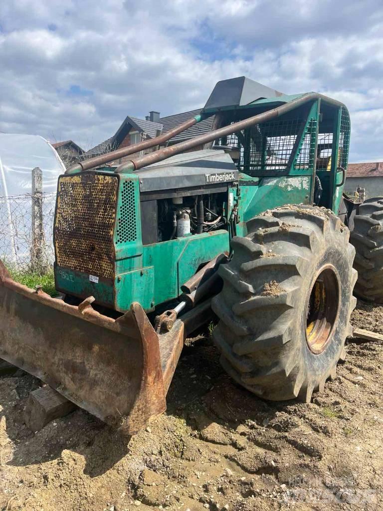 Timberjack 240A Skiedrovežiai