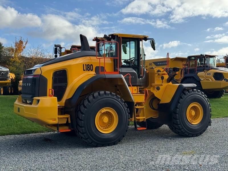 Volvo L 180 K Naudoti ratiniai krautuvai