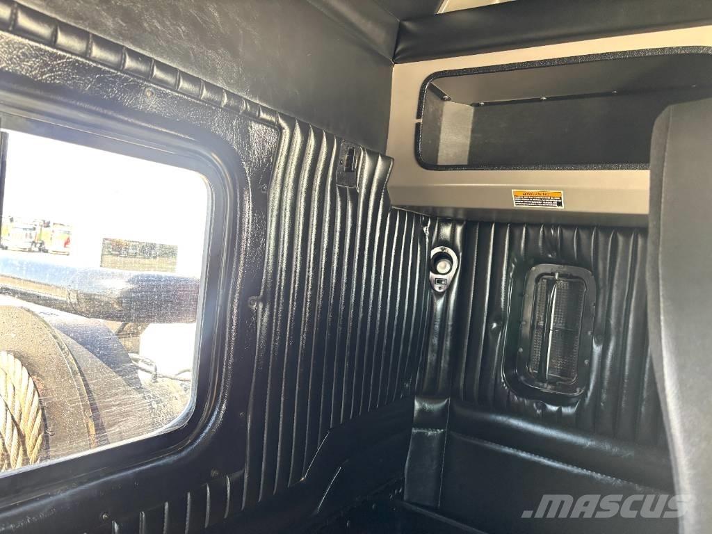 Kenworth T800 Pagalbos kelyje automobiliai