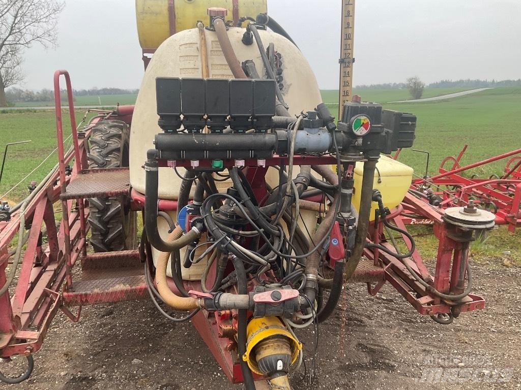 Hardi 2400 Prikabinami purkštuvai