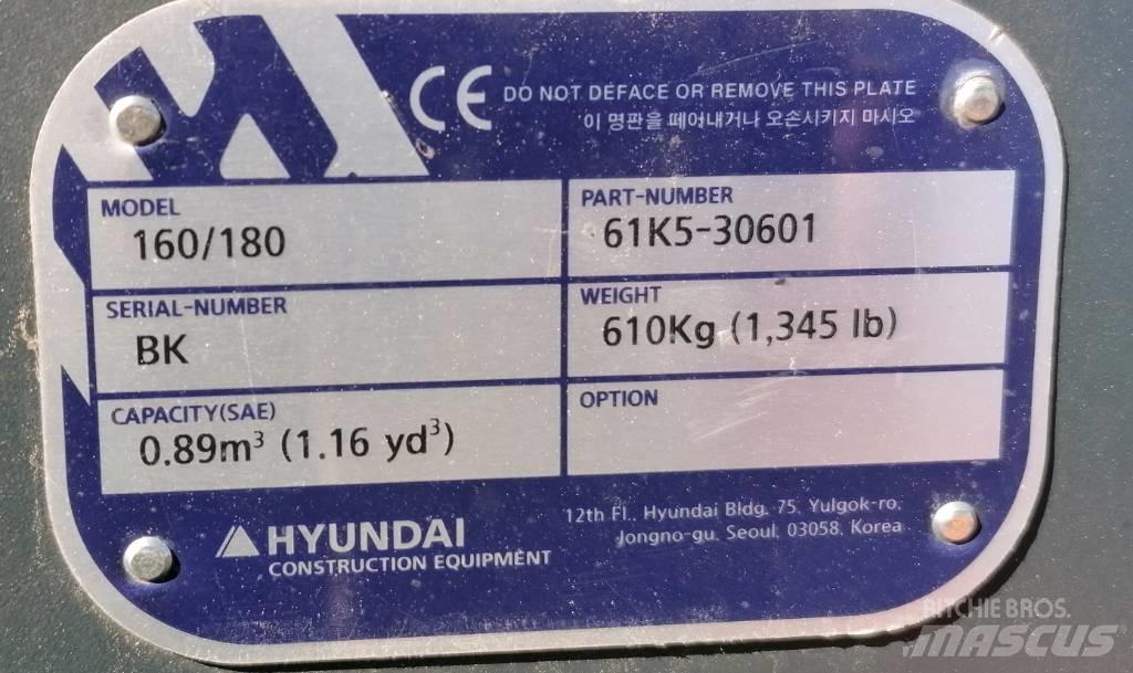 Hyundai 0.89m3_HX180 Kaušai