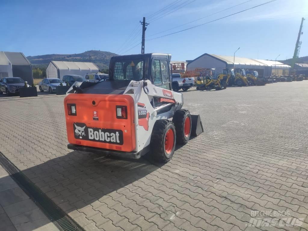 Bobcat S 550 Krautuvai su šoniniu pasukimu