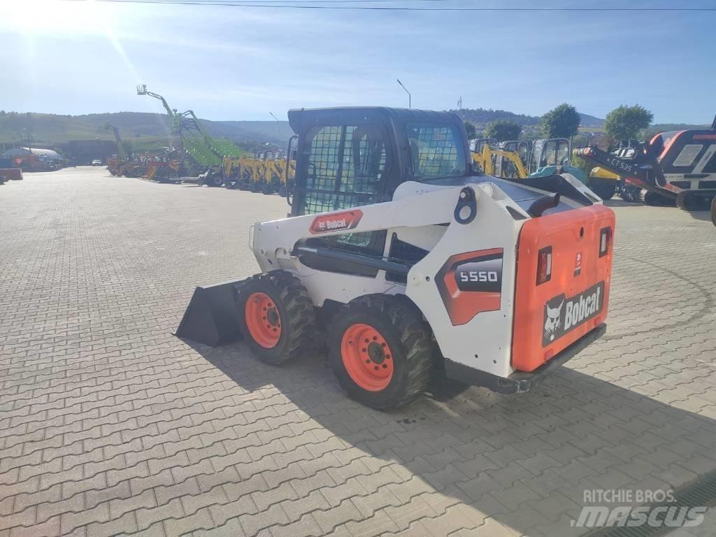 Bobcat S 550 Krautuvai su šoniniu pasukimu