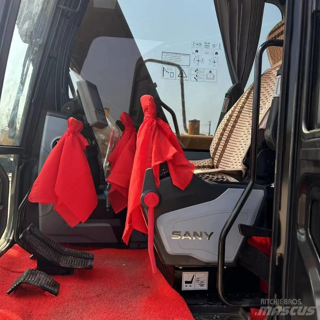 Sany 135C Vikšriniai ekskavatoriai