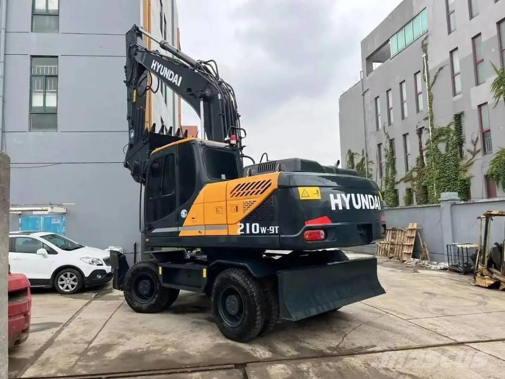 Hyundai R210W-9T Ratiniai ekskavatoriai