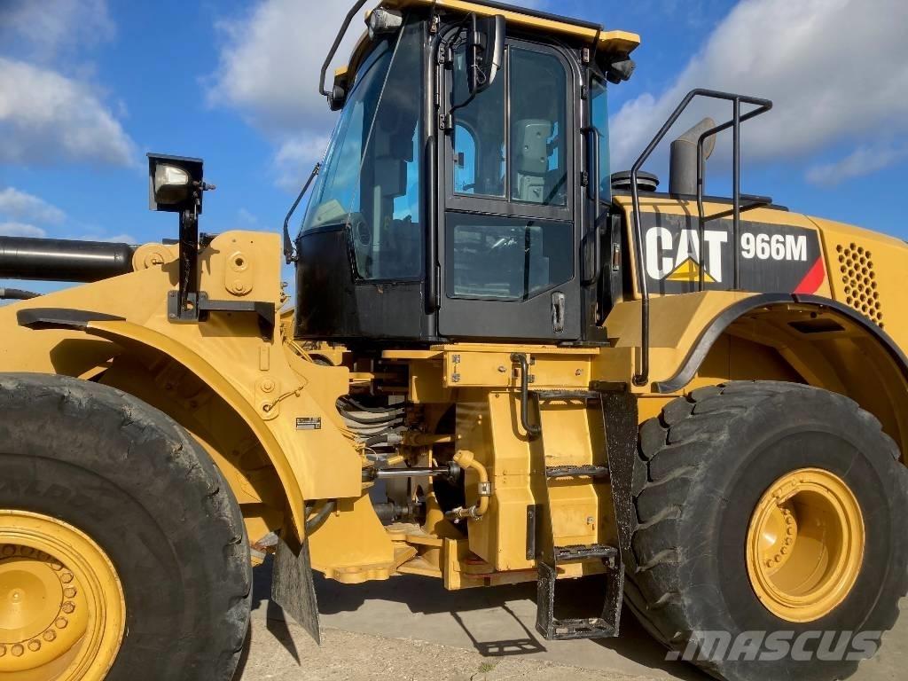 CAT 966 M Naudoti ratiniai krautuvai