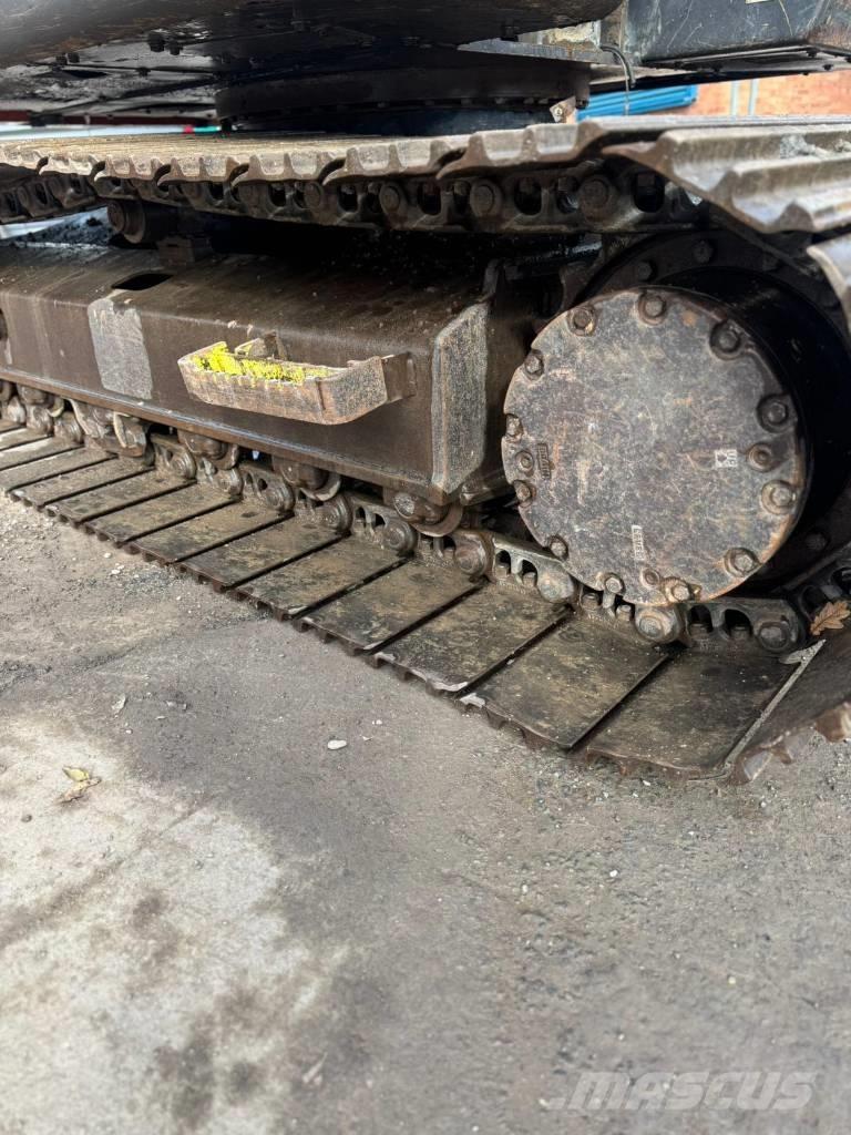 Hitachi ZX 135 US Vikšriniai ekskavatoriai