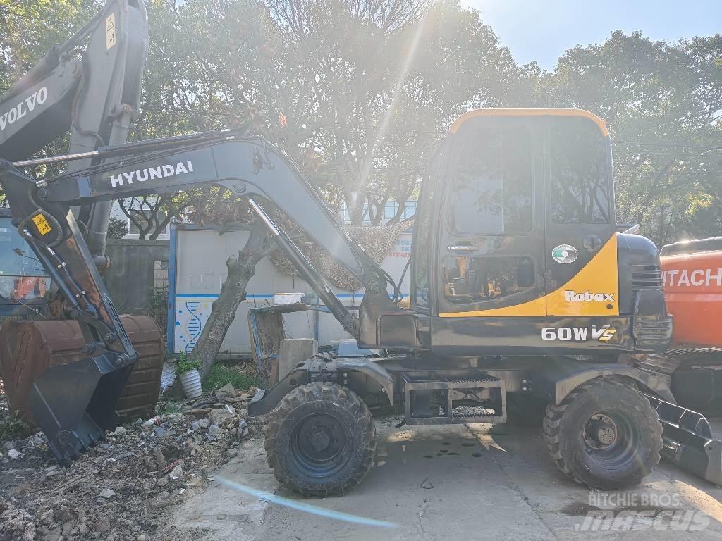Hyundai R60W Ratiniai ekskavatoriai
