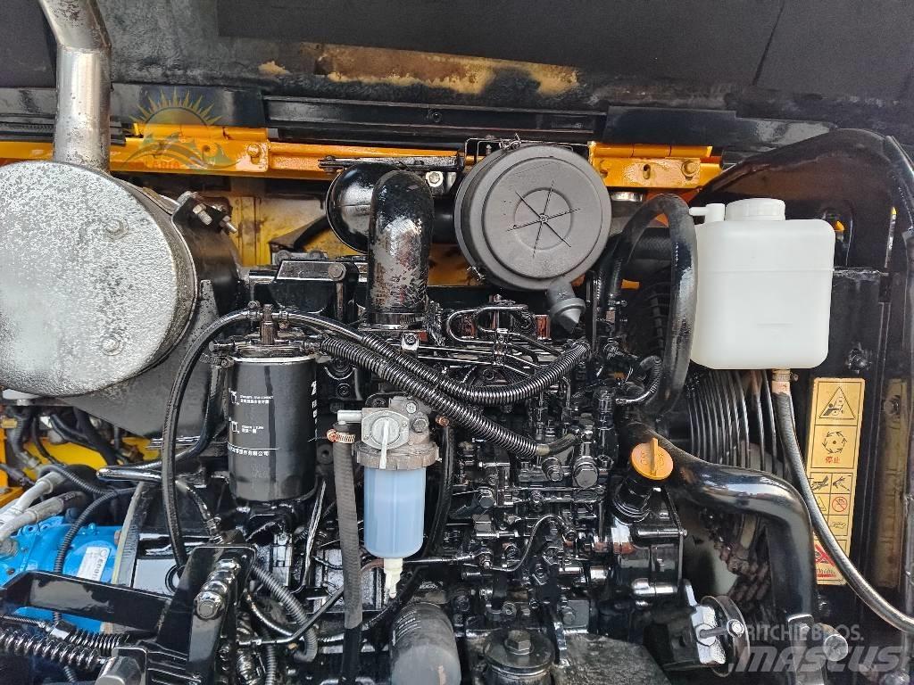 Hyundai R60W Ratiniai ekskavatoriai