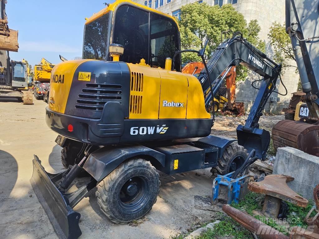 Hyundai R60W Ratiniai ekskavatoriai