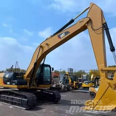 CAT 330 D Vikšriniai ekskavatoriai