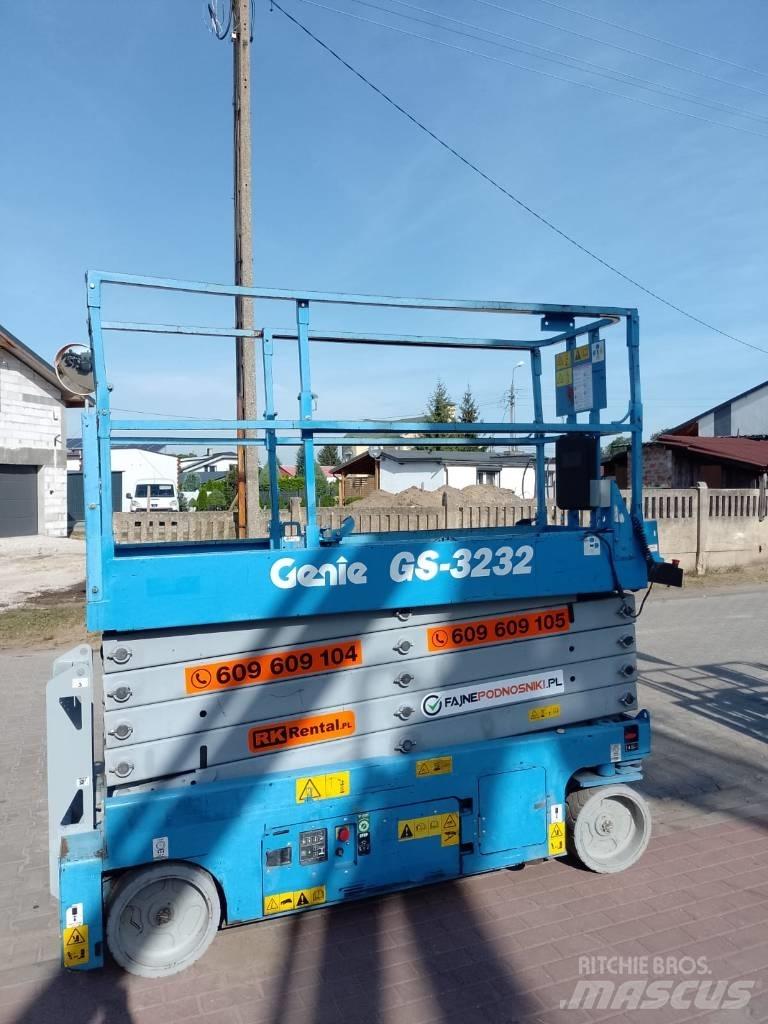 Genie GS-3232 Žirkliniai keltuvai