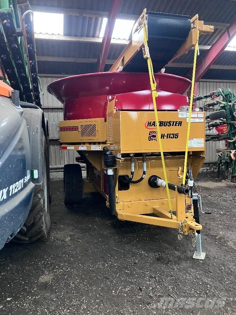 Haybuster H1135 Ryšulių smulkinimo, pjaustymo ir išvyniojimo įrenginiai