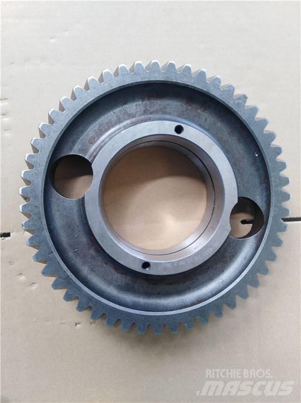 Komatsu D85 gear Transmisijos