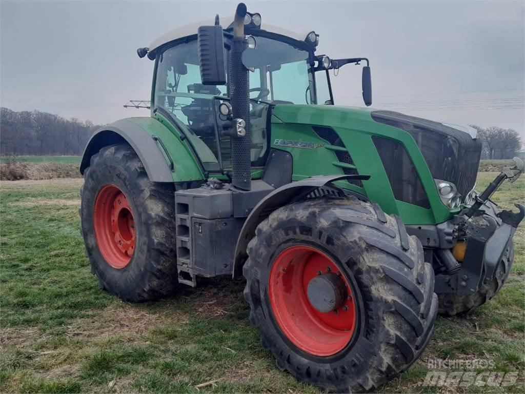 Fendt 826 Vario Traktoriai
